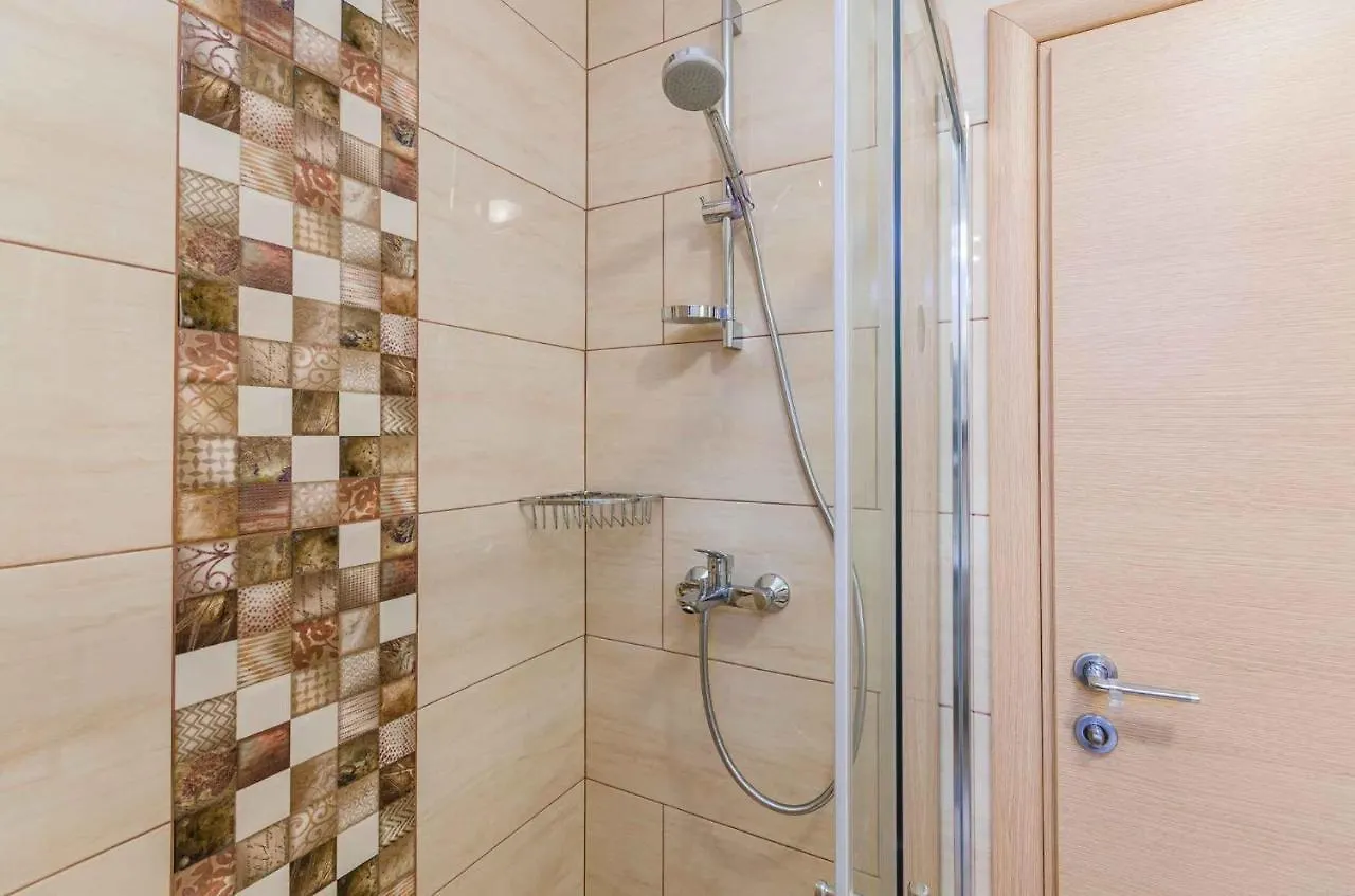 Apartment In Novi Vinodolski 15377