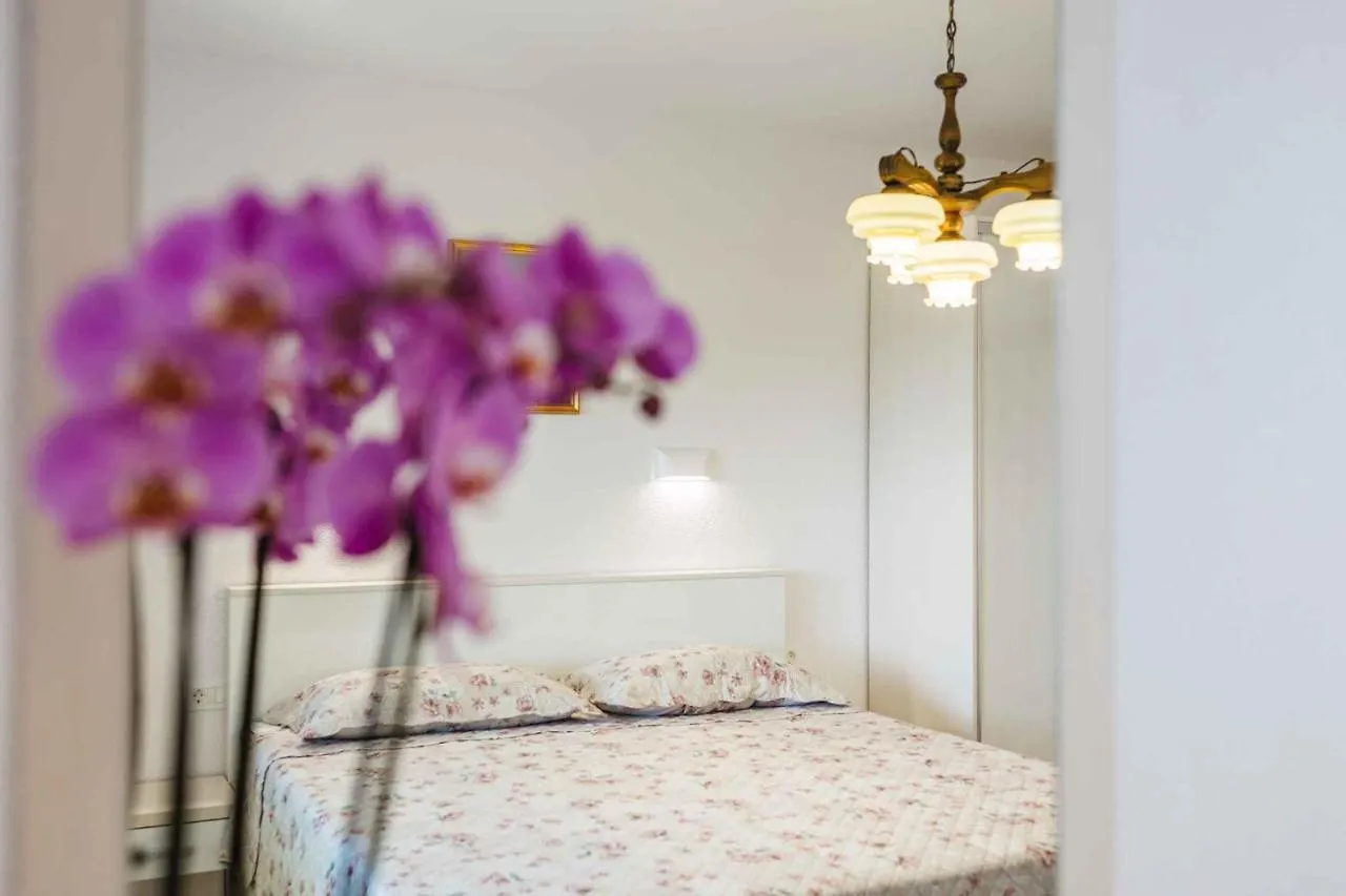 Apartment In Novi Vinodolski 15377 Croazia