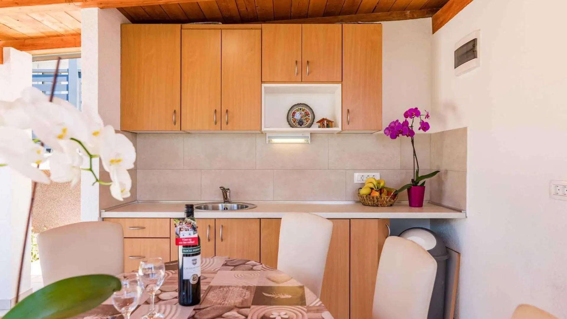 Apartment In Novi Vinodolski 15377